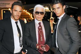 香奈儿老佛爷去世一年，男宠们为35亿遗产撕X：我才是他最爱图片