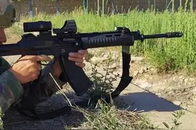 国产新自动步枪出国参赛为何安装这种瞄准镜 美军特种兵用了都说好图片