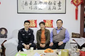 李道军到柳州走访慰问退休老领导图片