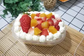甜品店39元的水果盒子，自制成本不超过十块钱，教你从零做起！图片
