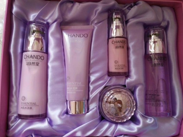 珀莱雅、自然堂、佰草集这些主流国货，到底谁更胜一筹？对比看看