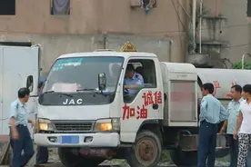 加小油一年省近十万？国六阶段行不通，小心花大钱还可能被拒保图片