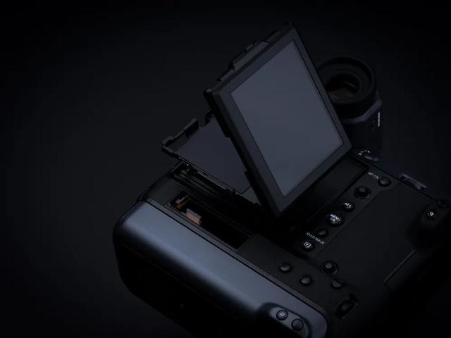 GFX100固件免费升级，再次加成，富士真良心