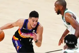 FMVP布克的，不为别的，就因为布克一直在太阳并且保罗不给他传球图片