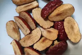 虫草花鸡汤，汤鲜美好喝，营养丰富，做法简单图片