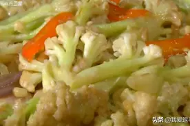 炒菜花想要更加好吃？大厨多加一样东西，味道立马上升几个档次