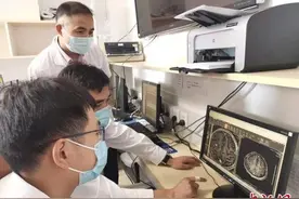 为治腰椎间盘突出生吃数只青蛙，男子被寄生虫入侵大脑，取出10厘米活体寄生虫图片