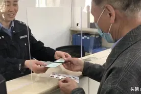 “买车，带着老伴自驾游！”德城区首位70岁以上老人“喜提”驾照！图片