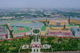 苏州华为研发中心，花了8年时间打造而成，外观就像一座欧洲小镇图片