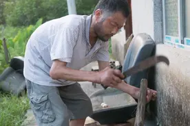 广西男子患怪病，妻子带着女儿离家23年，余生只想再见妻儿一面图片