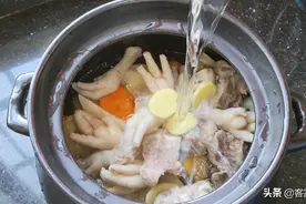 广东人煲汤好喝有技巧，做法原来这么简单，手把手教你一锅老火汤图片