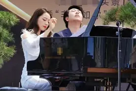 郎朗吉娜高温下商演走穴捞金，日赚300万被批艺术沾满“铜臭味”图片