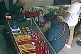专找金店卖假金项链 连老师傅都被坑了图片