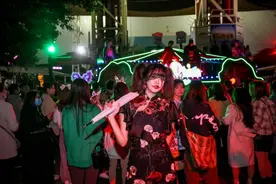 百鬼夜行丨万圣巅疯狂欢，一起深夜“鬼”混图片