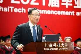 【关注】钟南山：放心注射国产疫苗，目前中国有71种疫苗正在研发图片