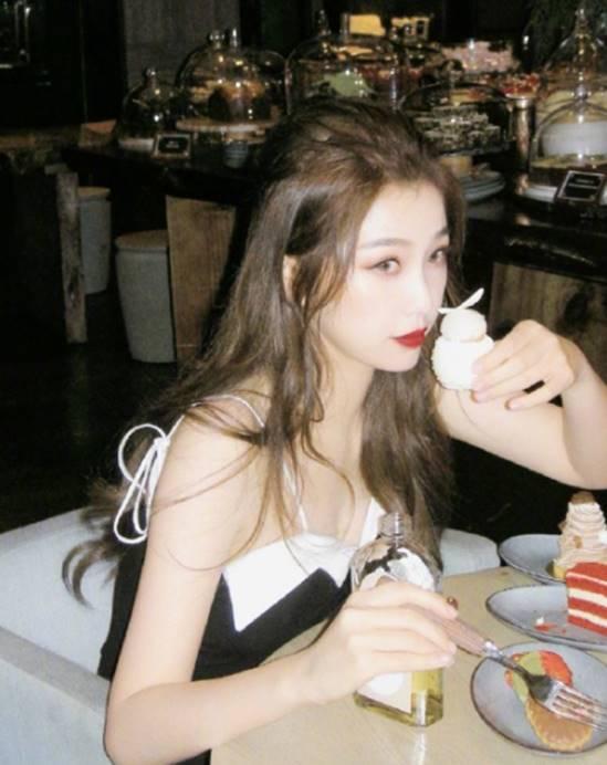 (董卿刘谦钱币2009魔术春晚视频) - 冷求网