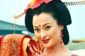 王路遥：“插足”万梓良婚姻后，转身嫁百亿富豪，今50岁现状如何图片