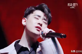 张云雷的无奈：说相声时被斥“祸害”，开演唱会时被斥“忘本”图片