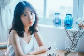 小说：变身女生的第一次沐浴，主角表示我太难了图片