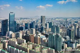 高空视角下的首尔，高楼密集道路交错，发达程度不亚于北上广深图片