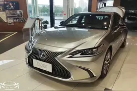 雷克萨斯也有难卖的车，别说加钱了，优惠10万都卖不过对手图片