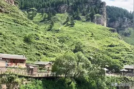 大山深处的悬空村：山间谷里的人文奇观，与世隔绝的世外桃源图片