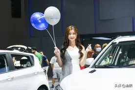 打望2020重庆车展！最漂亮的车模都在这了，你喜欢哪一款图片