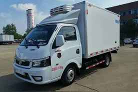 国六小型厢货冷藏车-东风途逸冷藏车价格图片