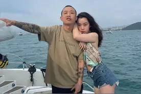 网曝GAI婚内出轨工作人员，宠妻人设再引争议，团队辟谣：假的图片