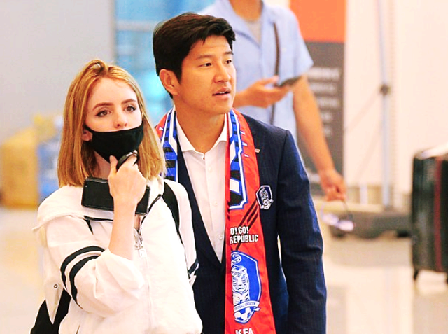 朴柱昊(男神背后的她之安娜瑞士的一见钟情定终身) - 捷球号