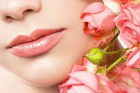 嘴角干裂别着急，教你一招搞定，轻松变水润