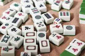 跟着熟人出去打麻将，输了几十万才知道是圈套图片