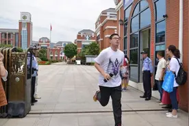 为何高考不可以迟到，却可以“提前交卷”？背后原因很暖心图片