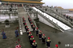 《甄嬛传》潜台词1：新帝继位，选秀在即图片