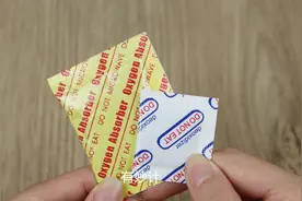 零食袋里的干燥剂别扔了，教您几招，解决生活麻烦，家家都用得到图片