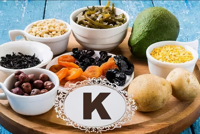 入伏后，建议中老年人，每天多吃这5种高钾食物，营养健康身体棒