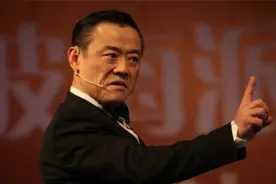 嘲讽吃大蒜低级，曾火遍上海的周立波，是如何将一手好牌打稀烂的图片