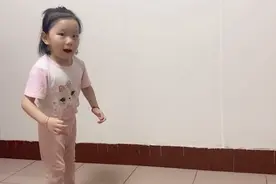 她的一句“对不起”让众网友“泪奔”图片
