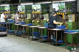 工厂自从错峰用电后，我白天睡觉晚上去上班，工资反而变成这样了图片