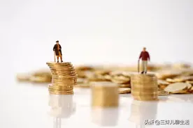 一种奇怪的社会现象：穷人装富，富人装穷，到底为啥？图片