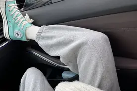 朋友圈单身状态的简短文案图片