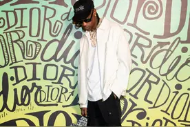 Dior x AJ1提前预定2020年度鞋王？看看它的上脚明星阵容就知道了图片