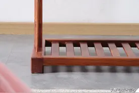 人要面子，衣要架子——新中式衣帽架图片