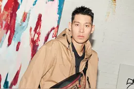 林书豪曝光时尚照，跟弟弟比拼帅气，八九十年代感觉图片