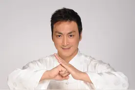 痴情何家劲：此生最爱一人，62岁仍未婚单身图片