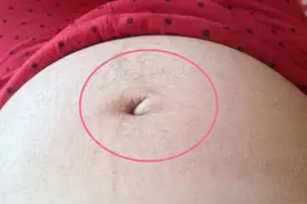怀孕后肚子长毛，婆婆夸儿媳妇是大功臣，将来有孙子抱，这可信吗图片