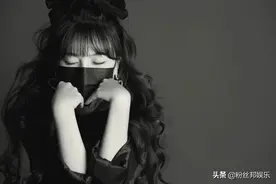 小团团公布首套个人写真，这种照片还戴着口罩，网友吐槽第一次见图片