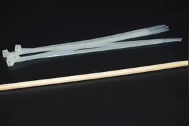 筷子上扎一根扎带，放卫生间，再也不怕下水道堵了，方法简单实用视频封面