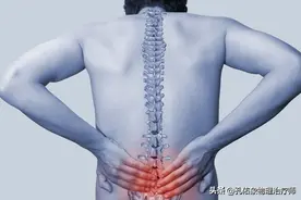 腰疼和腿麻木时，请不要只想着腰椎间盘突出，这种情况不应被忽视图片