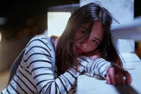 攻陷女人心的三个步骤：用女人思维让她爱上你，后悔没有早点知道图片